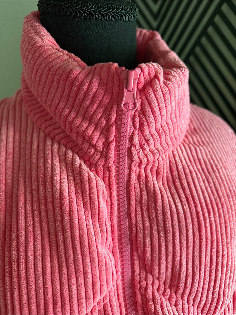 New In pink corduroy puffer coat medium - Picture 2 of 14